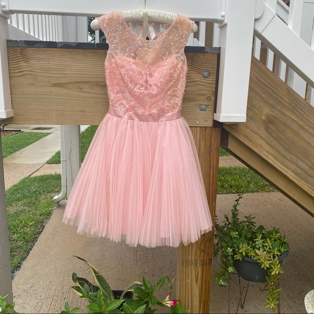 PAGEANT  NWOT SHERRI HILL PINK SEQUINED DRESS SIZE 0